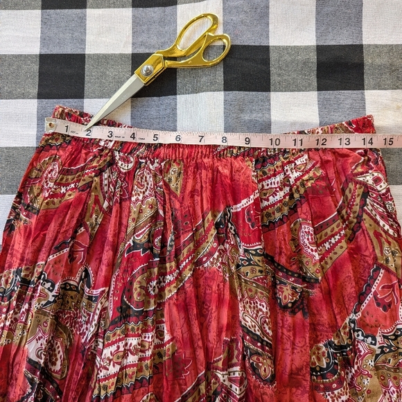 Vintage Maxi Crinkle Skirt, The Travel Collection - Picture 4 of 7